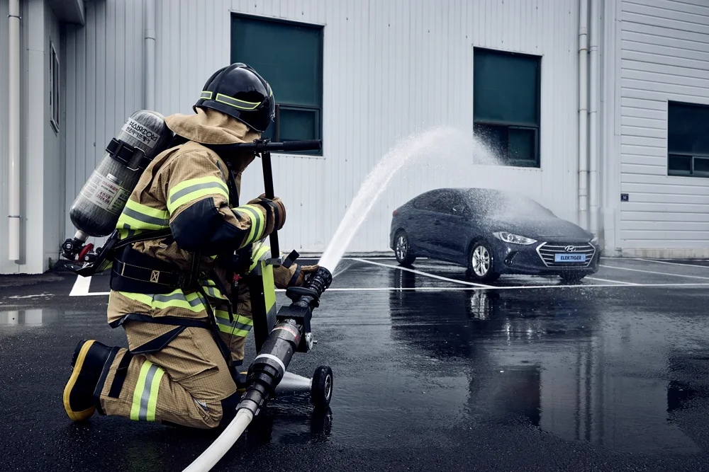 EF 1000 / F-3 – EF 1000 — Fire Monitor