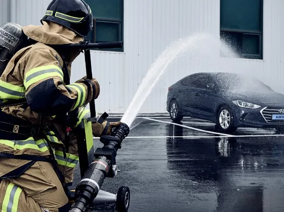 EF 1000 / F-3 Self-Standing Fire Monitor & Fire Hose Reel