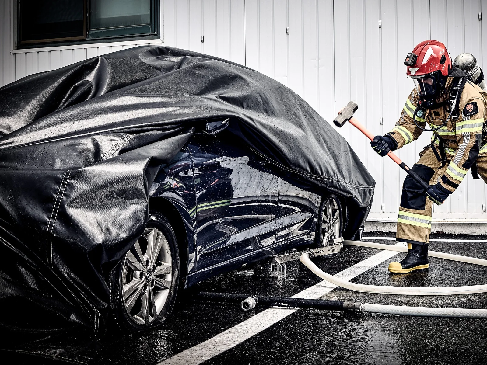 SEESAW Fire-Extinguishing Lance for EV Batteries
